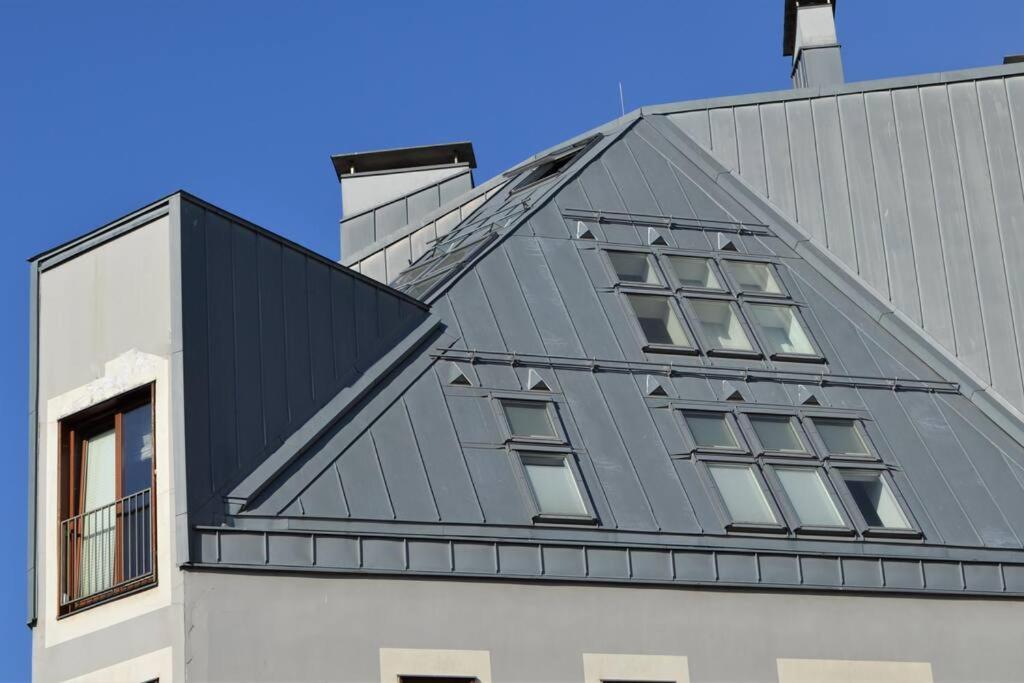 Luxury Apartment With A Balcony And View In Riga Old Town Exteriör bild