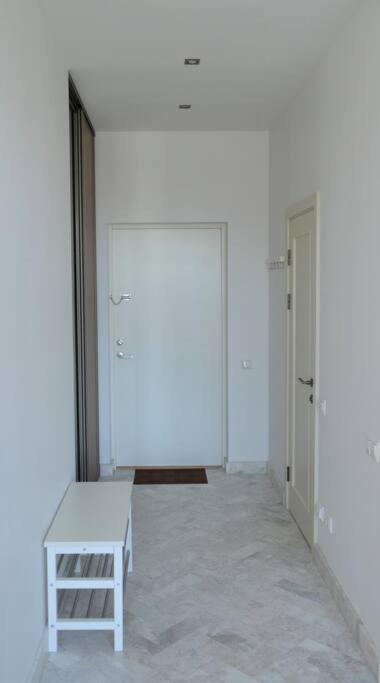 Luxury Apartment With A Balcony And View In Riga Old Town Exteriör bild