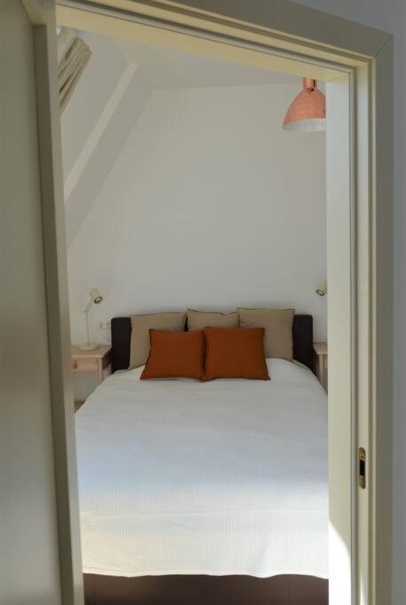 Luxury Apartment With A Balcony And View In Riga Old Town Exteriör bild