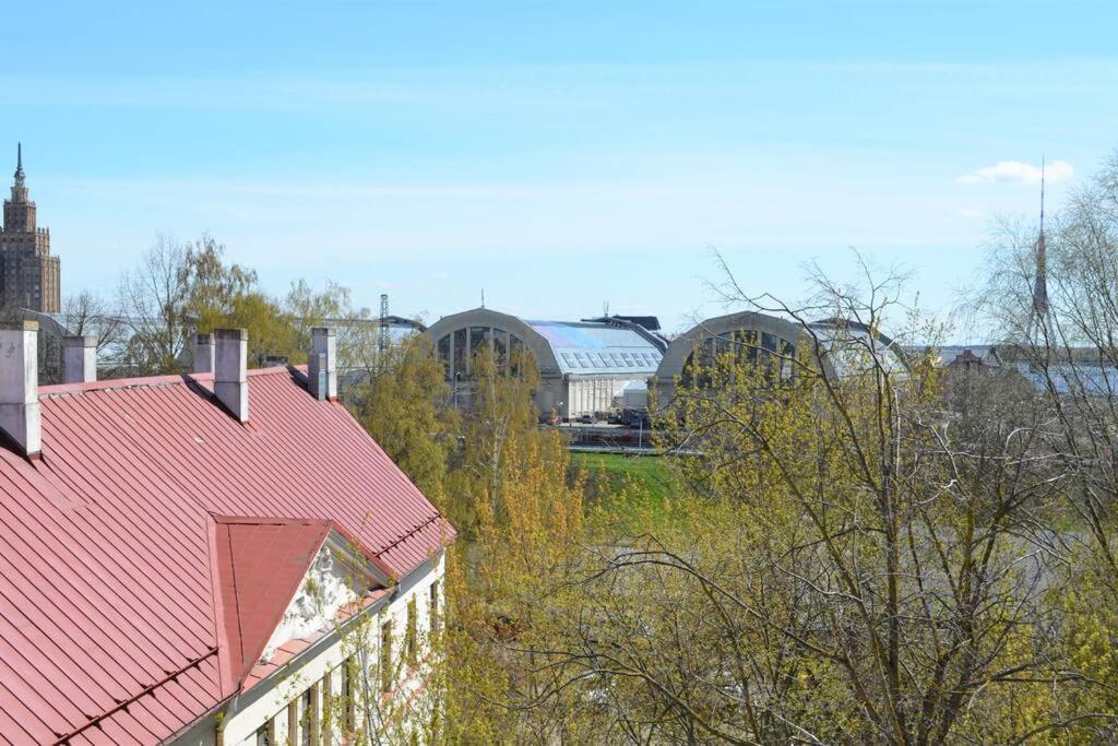 Luxury Apartment With A Balcony And View In Riga Old Town Exteriör bild